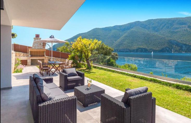 Mr Grey Luxury Villa Spartokhórion エクステリア 写真