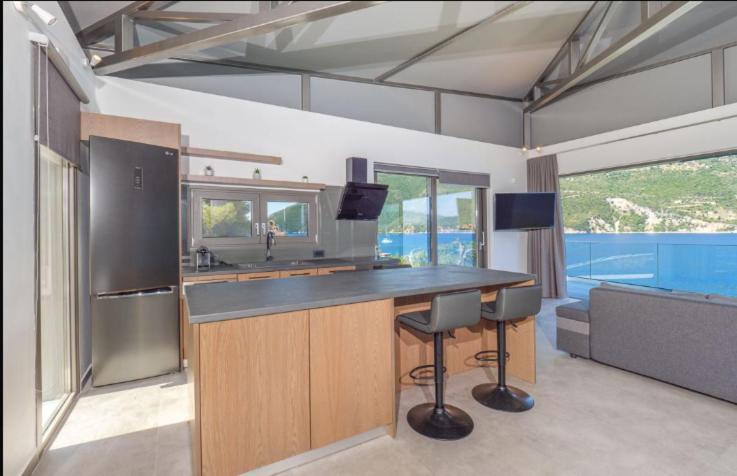 Mr Grey Luxury Villa Spartokhórion エクステリア 写真