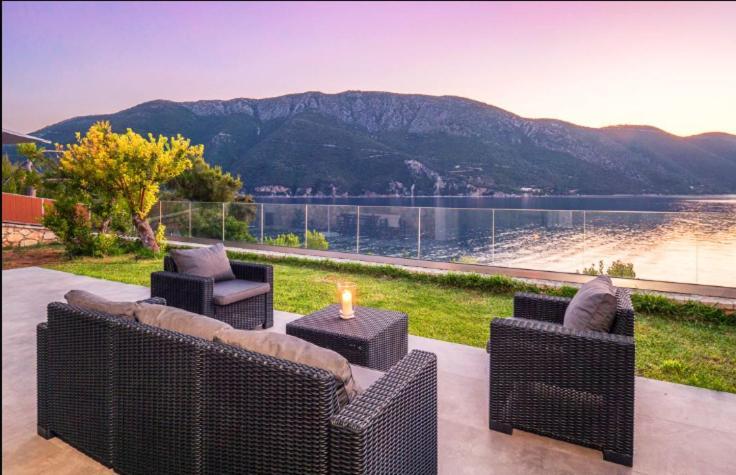 Mr Grey Luxury Villa Spartokhórion エクステリア 写真